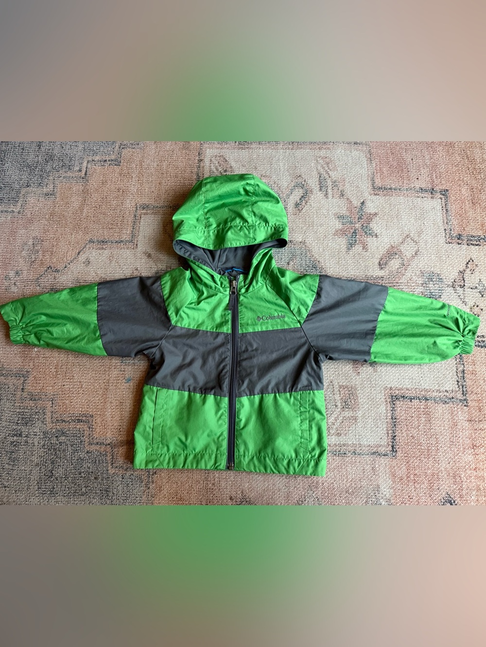 Columbia Kids Green Windbreaker Jacket / Rain Coat